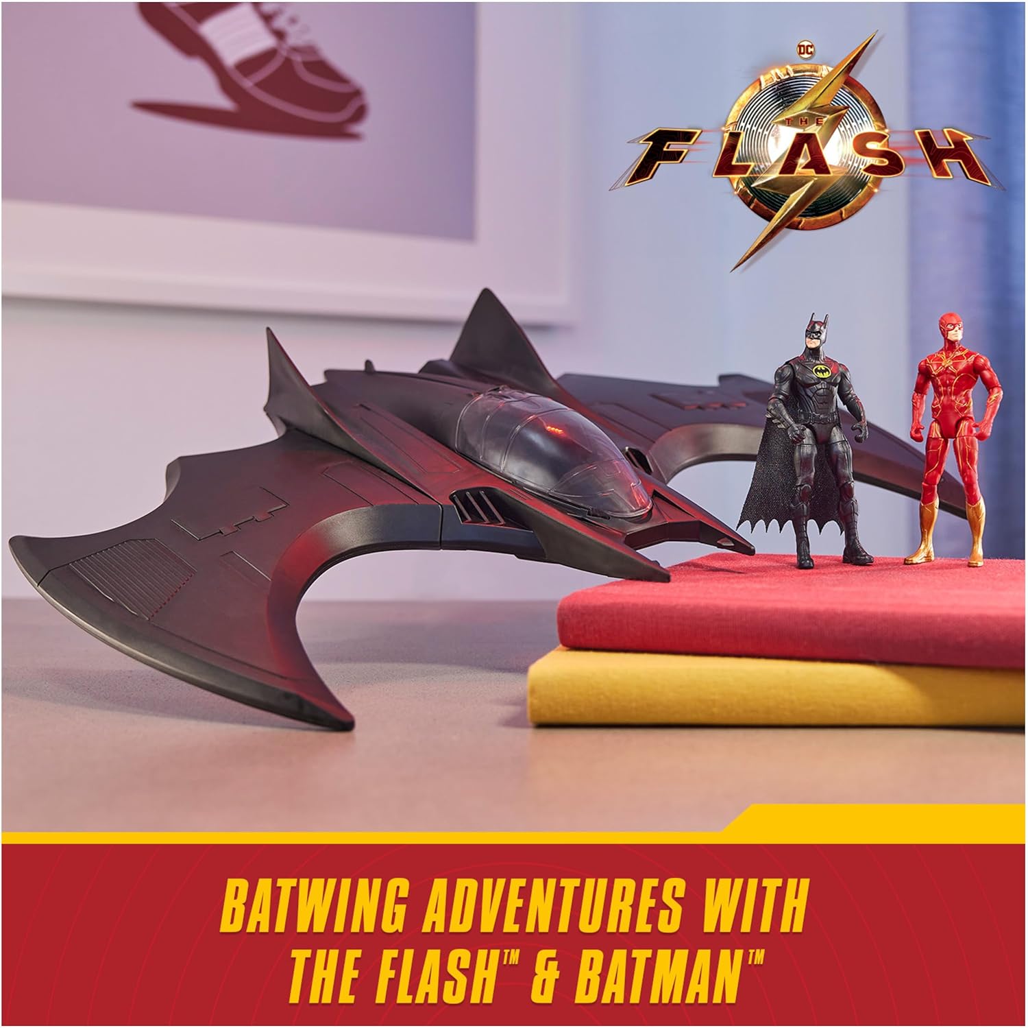 DC Comics, The Flash Ultimate Batwing Set The Flash and Batman Action Figures