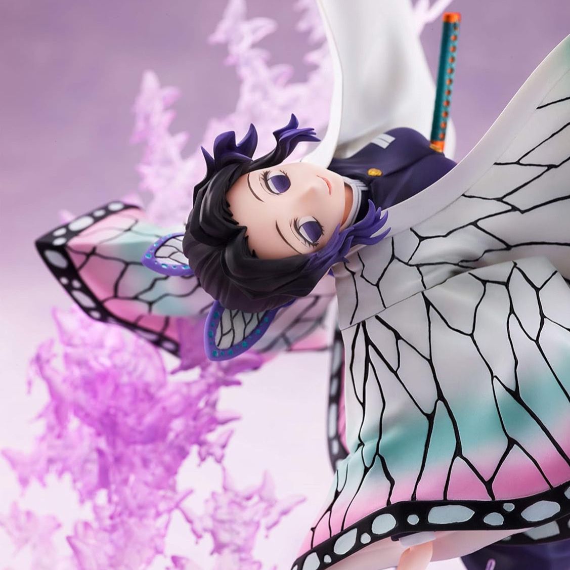 Demon Slayer: Kimetsu no Yaiba Shinobu Kocho 1/8 Scale Figure